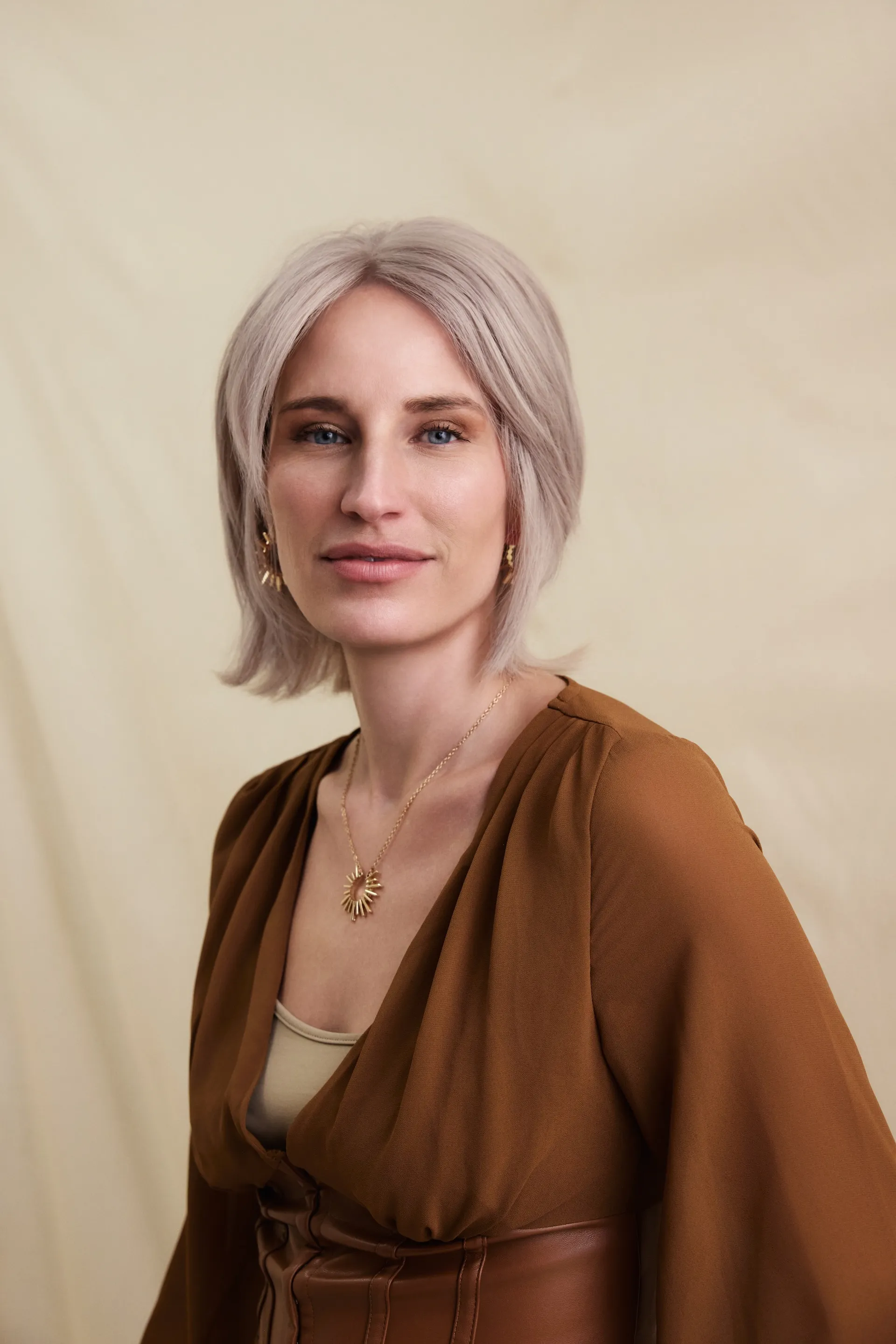 Light Love Echthaarperücke mit natürlichem Volumen